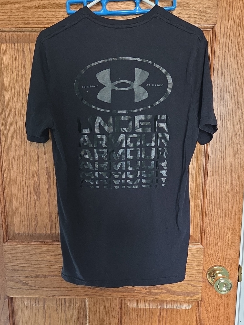 Mens Medium Under Armour Black Short Sleeve Logo Tee